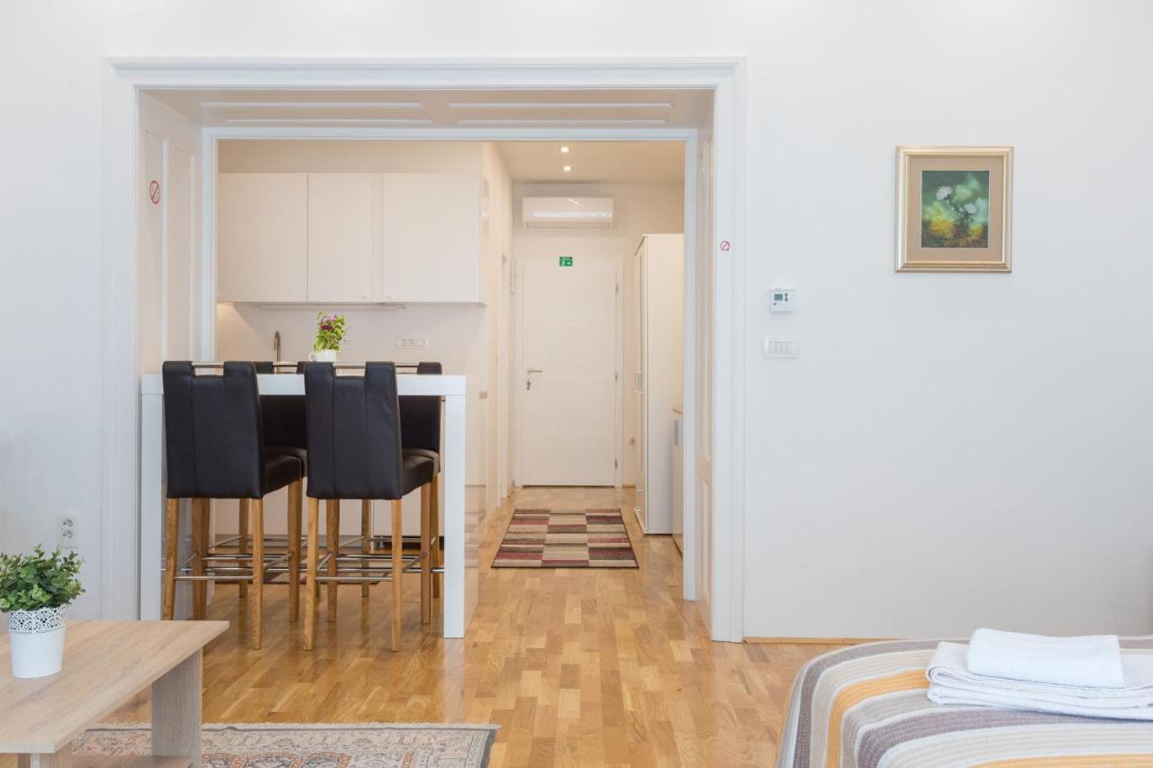 City Center Apartments Zagreb Bagian luar foto