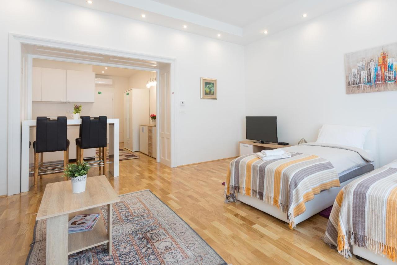 City Center Apartments Zagreb Bagian luar foto