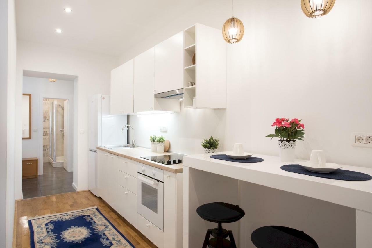 City Center Apartments Zagreb Bagian luar foto
