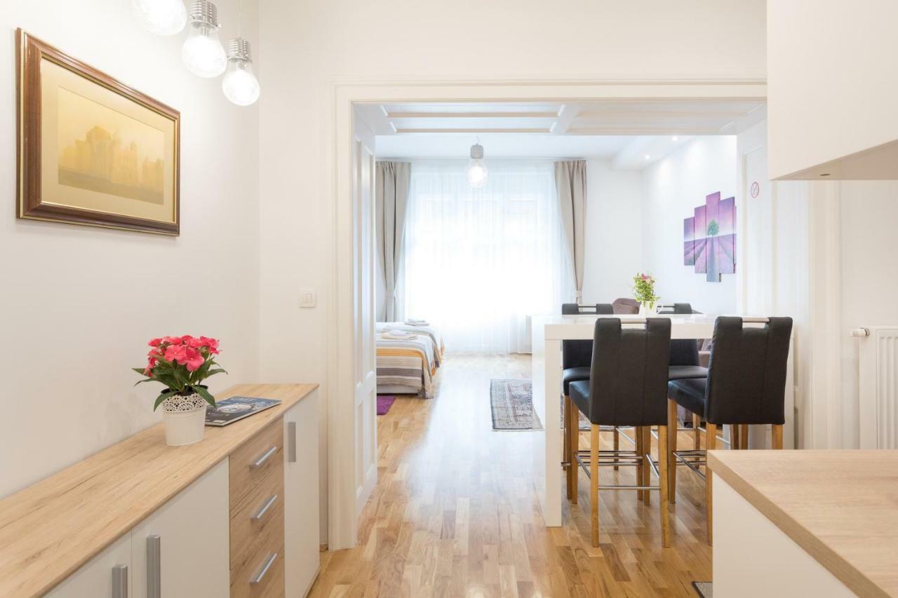 City Center Apartments Zagreb Bagian luar foto